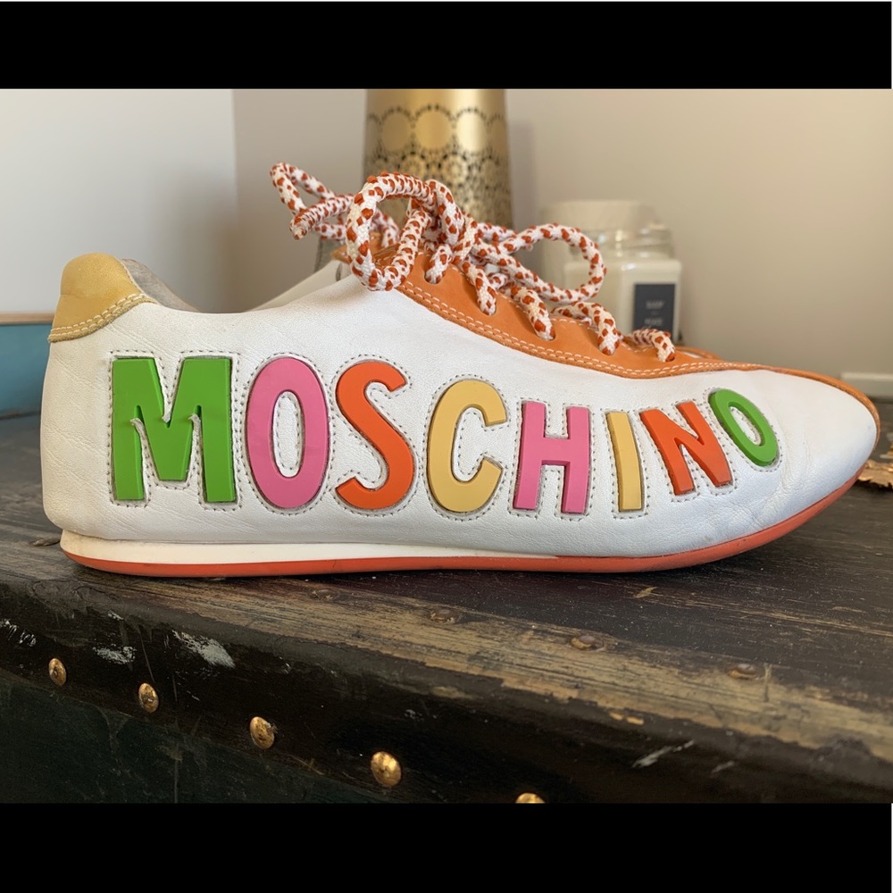 Amazing Moschino leather sneakers
